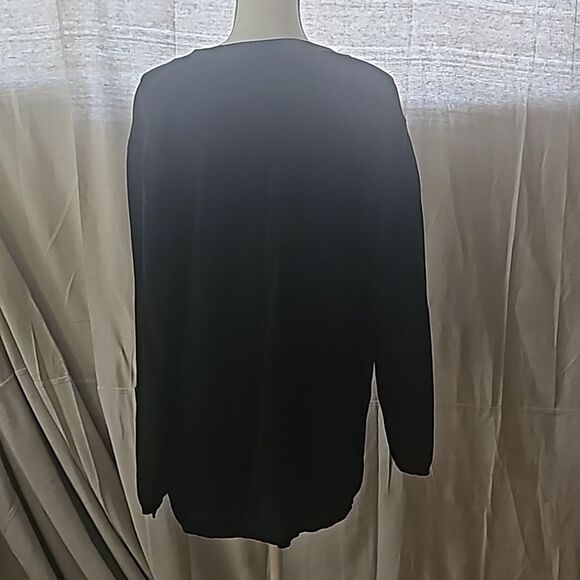 Vintage-Style Varsity Sweater - Picture 4 of 4